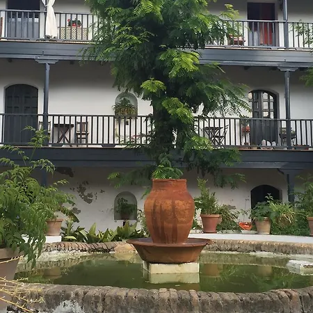 Oasis En El Centro De Sewilla